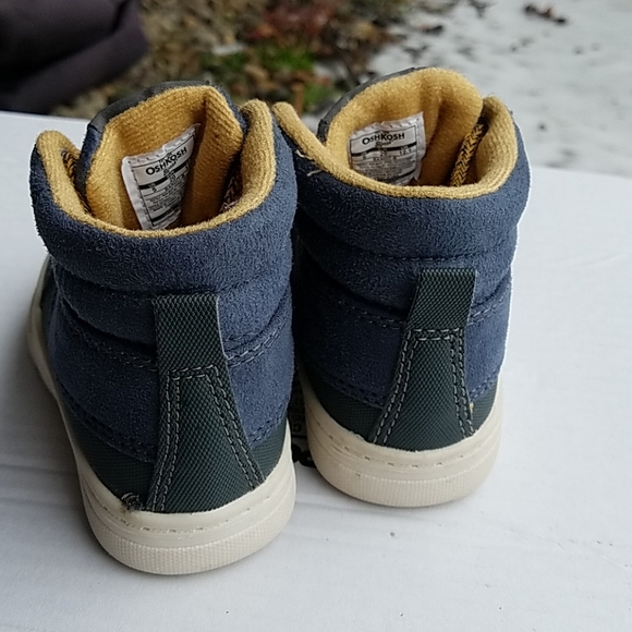 Authentic OshKosh Bgosh Boy Winter/Rain Boots US 5 - Picture 3 of 6